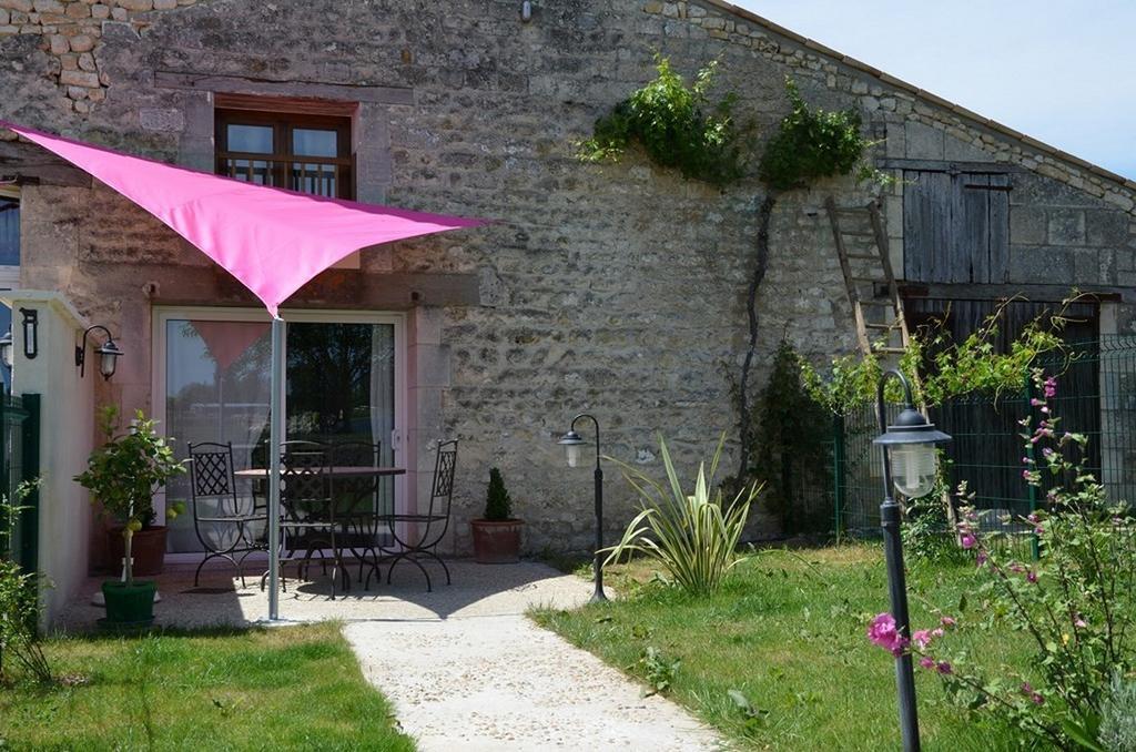 Les Gites Du Veau D'Or Ozillac Ngoại thất bức ảnh